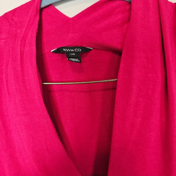 RW&CO V-neck cap sleeve tank - Picture 2 of 4